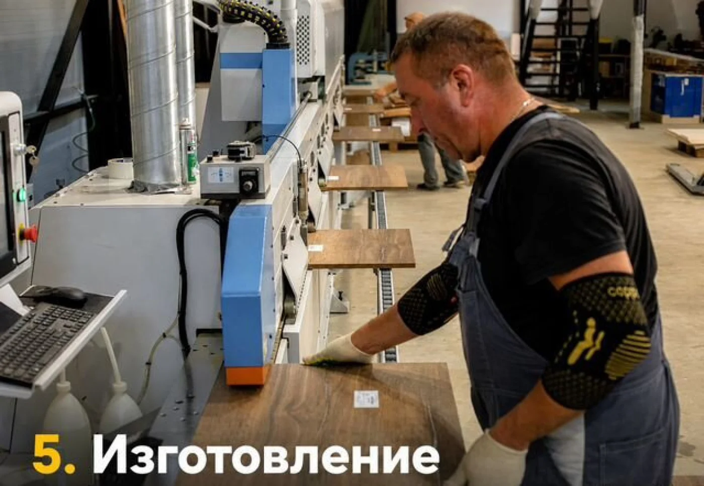 Кухня с островом на заказ из ЛДСП терракотовая 280х56х196